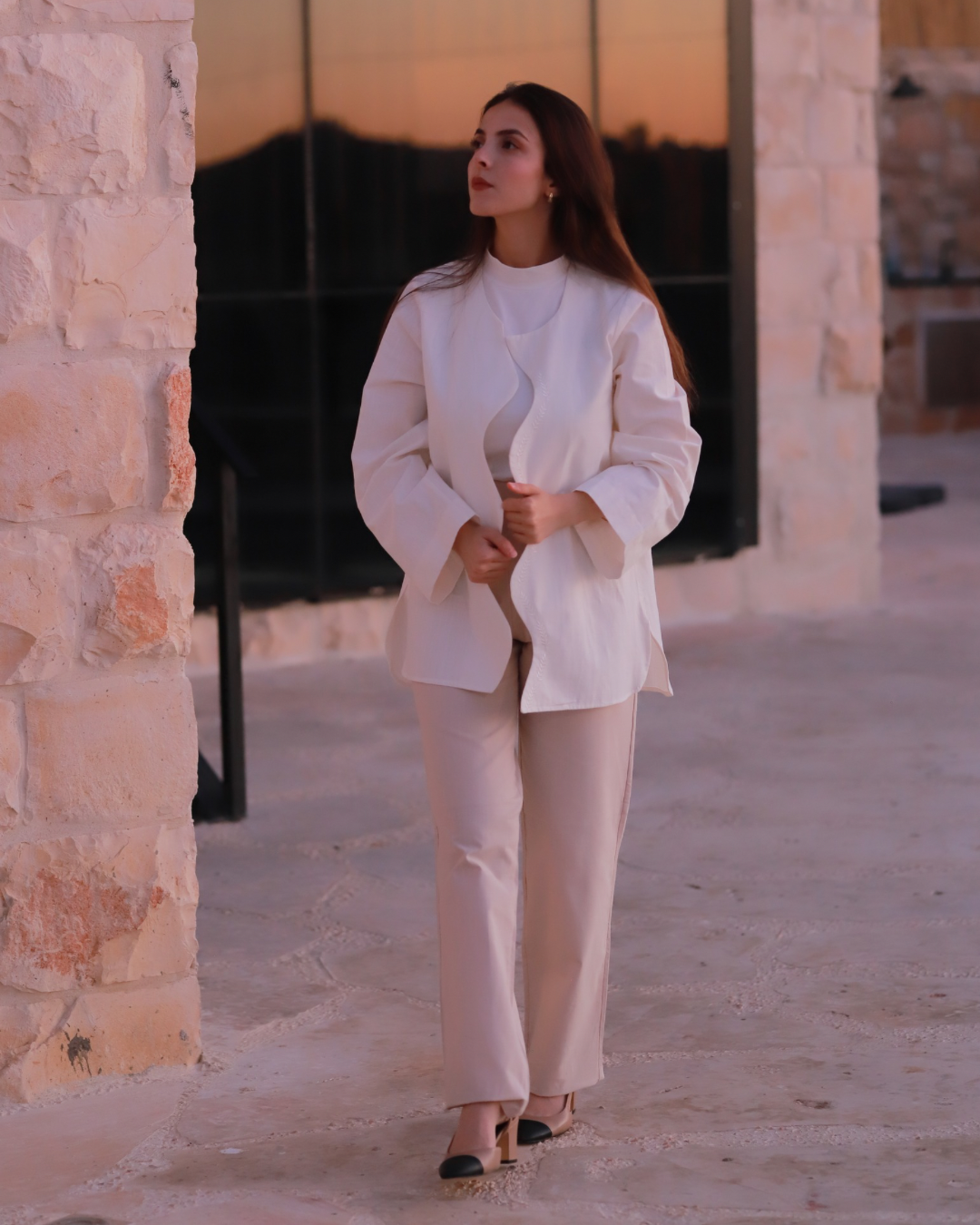 طقم حُريّة أبيض